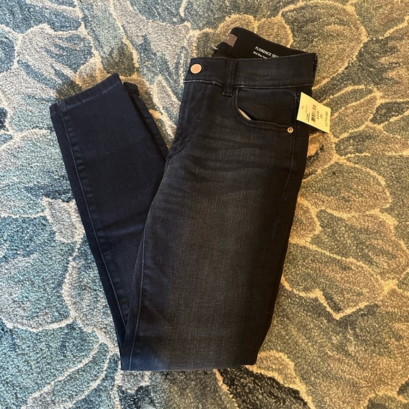 DL1961 Florence Crop Jeans - Picture 11 of 11